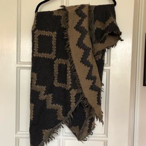 Aritzia Wilfred Diamond Mosaic Wool Blanket Scarf
